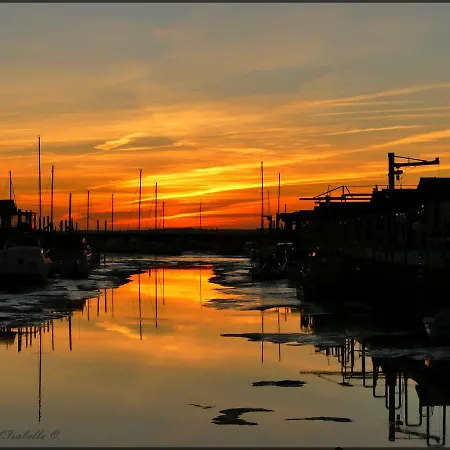 Bed & Breakfast Bleuvelours 3*